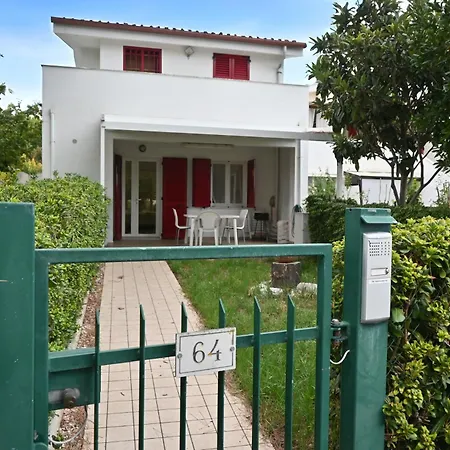 M272 - Marcelli, Trilocale Con Giardino E Posto Auto 아파트 마르첼리